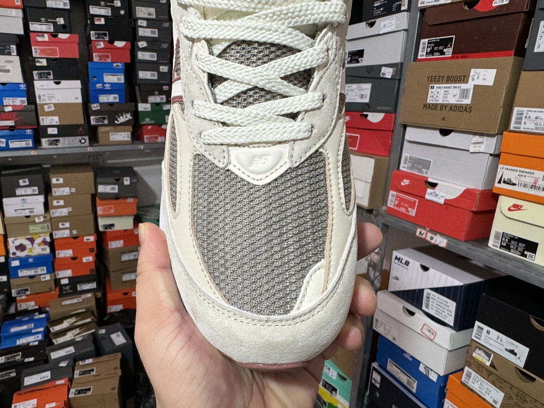 Loro Piana x  New Balance NB 990 V6